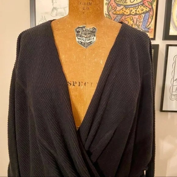 New Free People Cozy with You surplice wrap crossover knit ribbed boxy sweater - Picture 11 of 14